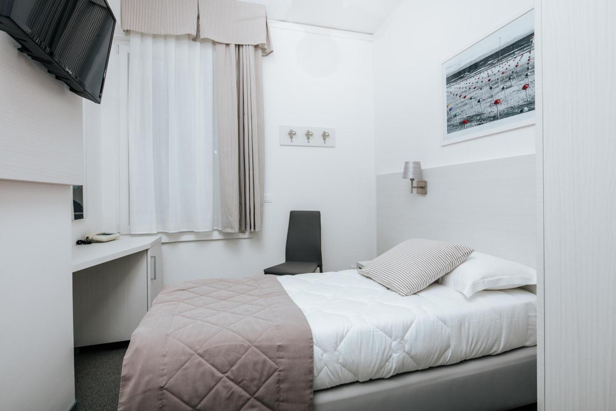 Hotel Luna Centrale Lignano Sabbiadoro Eksteriør bilde