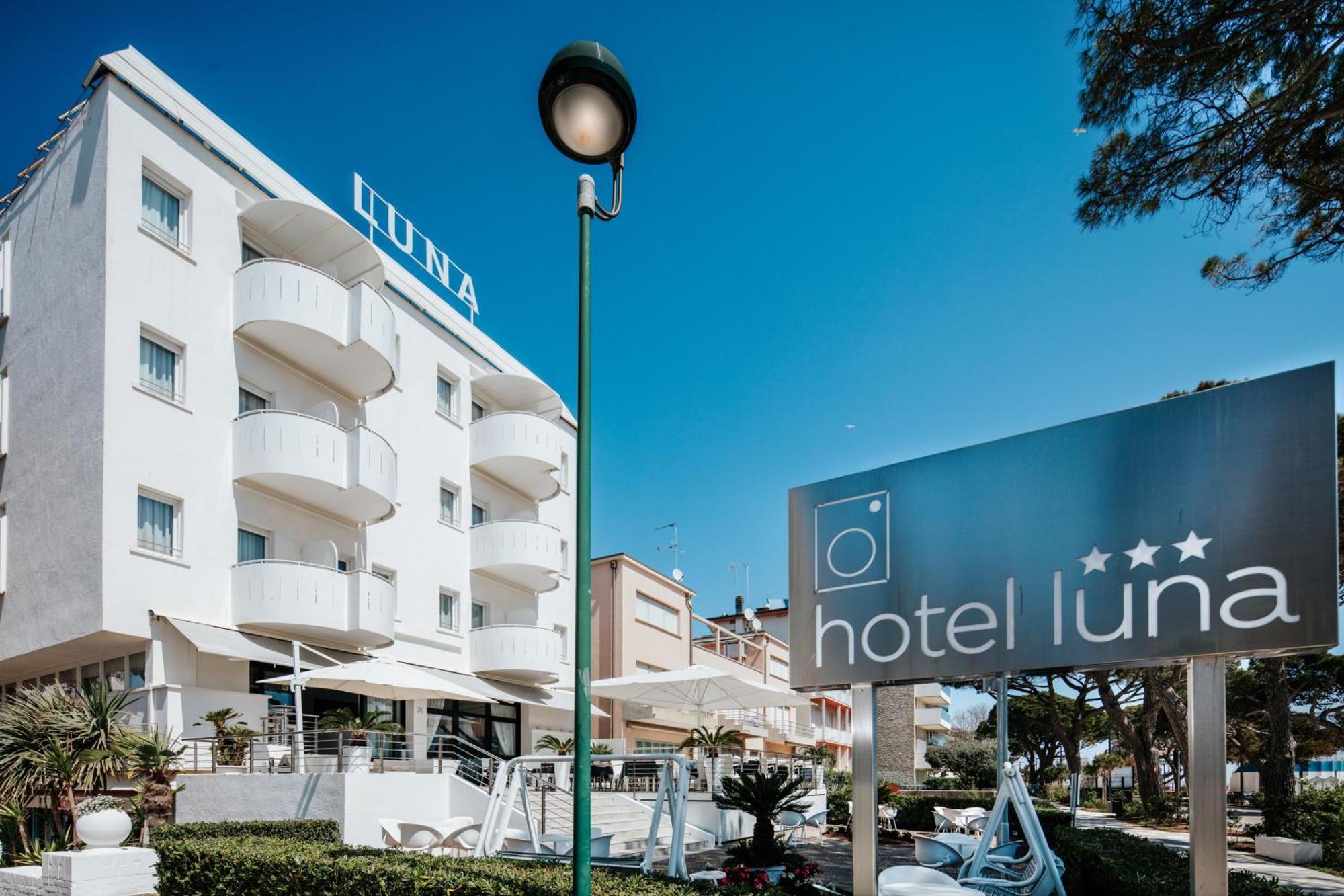 Hotel Luna Centrale Lignano Sabbiadoro Eksteriør bilde